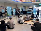 南區公所梁主任秘書與人文課林課長政令宣導