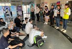 南區區公所梁義芬主任秘書與人文課王龍貴課長政令宣導並宣傳活動