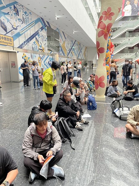 全體役男唱名報到