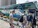 役男搭車從軍去