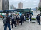 役男搭車從軍去