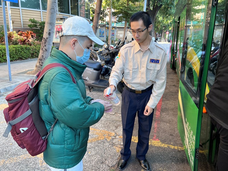 台中市南區區公所舉辦送兵活動重視防疫衛生措施