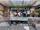 台中市南區區公所人文課王龍貴課長與從軍役男合影留念