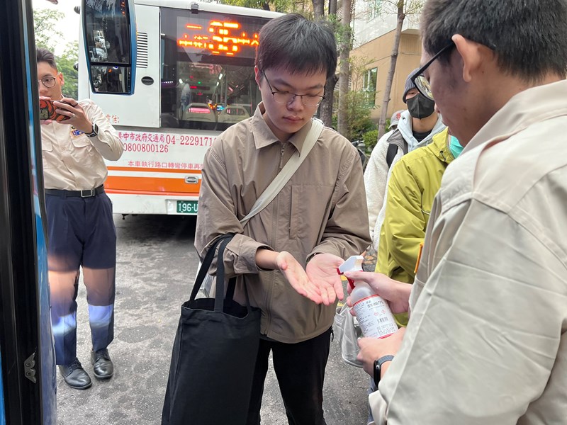 台中市南區區公所人文課王龍貴課長重視從軍役男衛生防疫措施