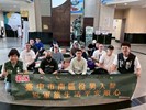 台中市南區從軍役男合影留念