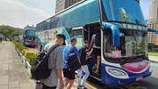 台中市從軍役男搭車入營去