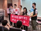 台中市南區區公所李美麗區長與人文課陳榮庭課長對召集役男政令宣導並宣傳活動