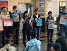 台中市南區區公所李美麗區長與人文課陳榮庭課長對從軍役男政令宣導並宣傳區公所各項活動