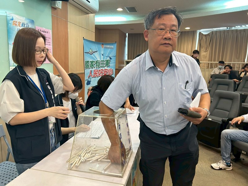 台中市南區區公所人文課役男抽籤實況