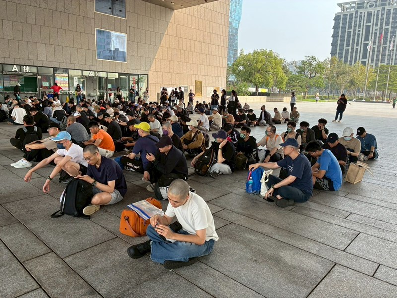 台中市政府長官對從軍役男政令宣導及宣傳115學年度起台中公立國中小營養午餐全面免費等活動