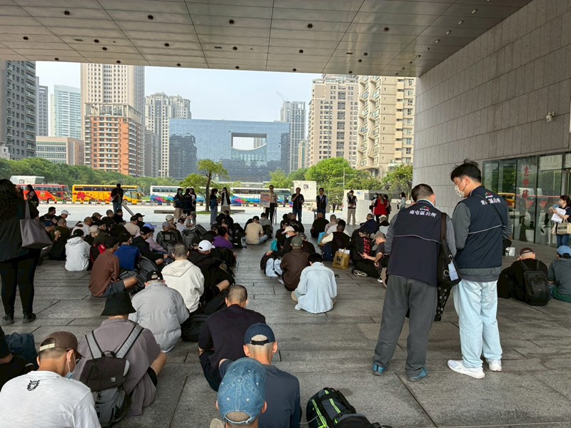 台中市政府長官對從軍役男唱名報到