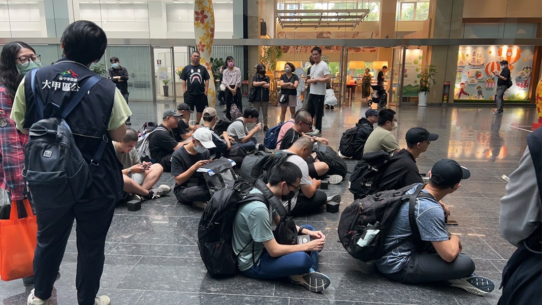 台中市政府長官對從軍役男唱名報到