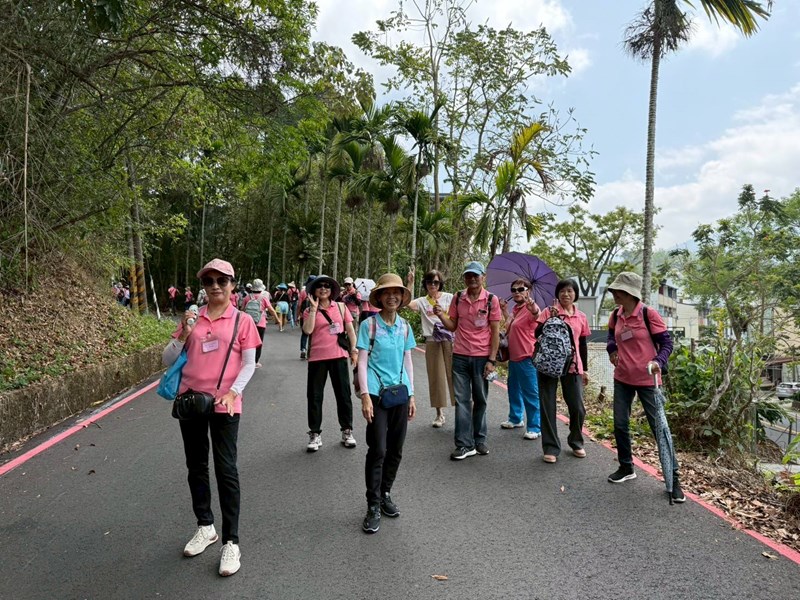 台中市南區區公所李美麗區長帶領民政志工與「火柴故事館」志工團隊前往南投日月潭地區教育訓練實況