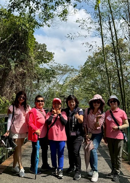 台中市南區區公所李美麗區長帶領民政志工與「火柴故事館」志工團隊前往南投日月潭地區教育訓練實況