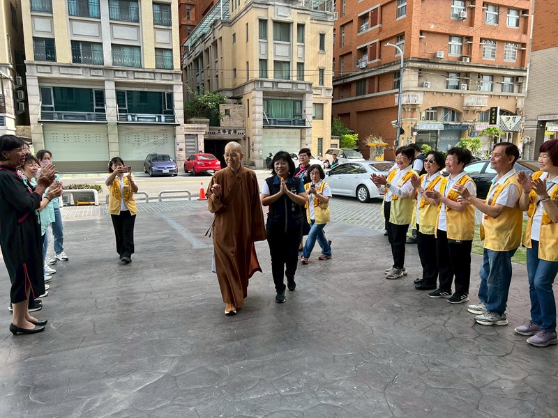 台中市南區區公所舉行 浴佛節 慶祝佛陀聖誕實況