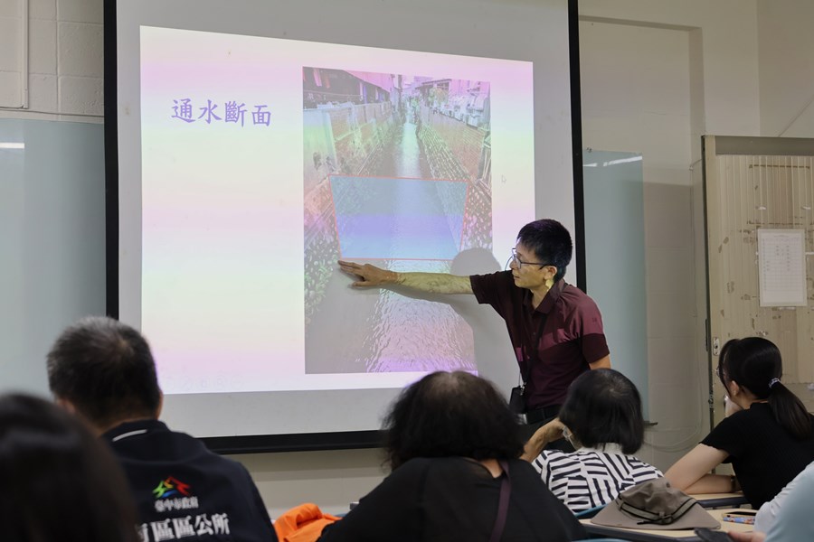 「綠川生態夏令營：從綠川看河川生態」活動實況